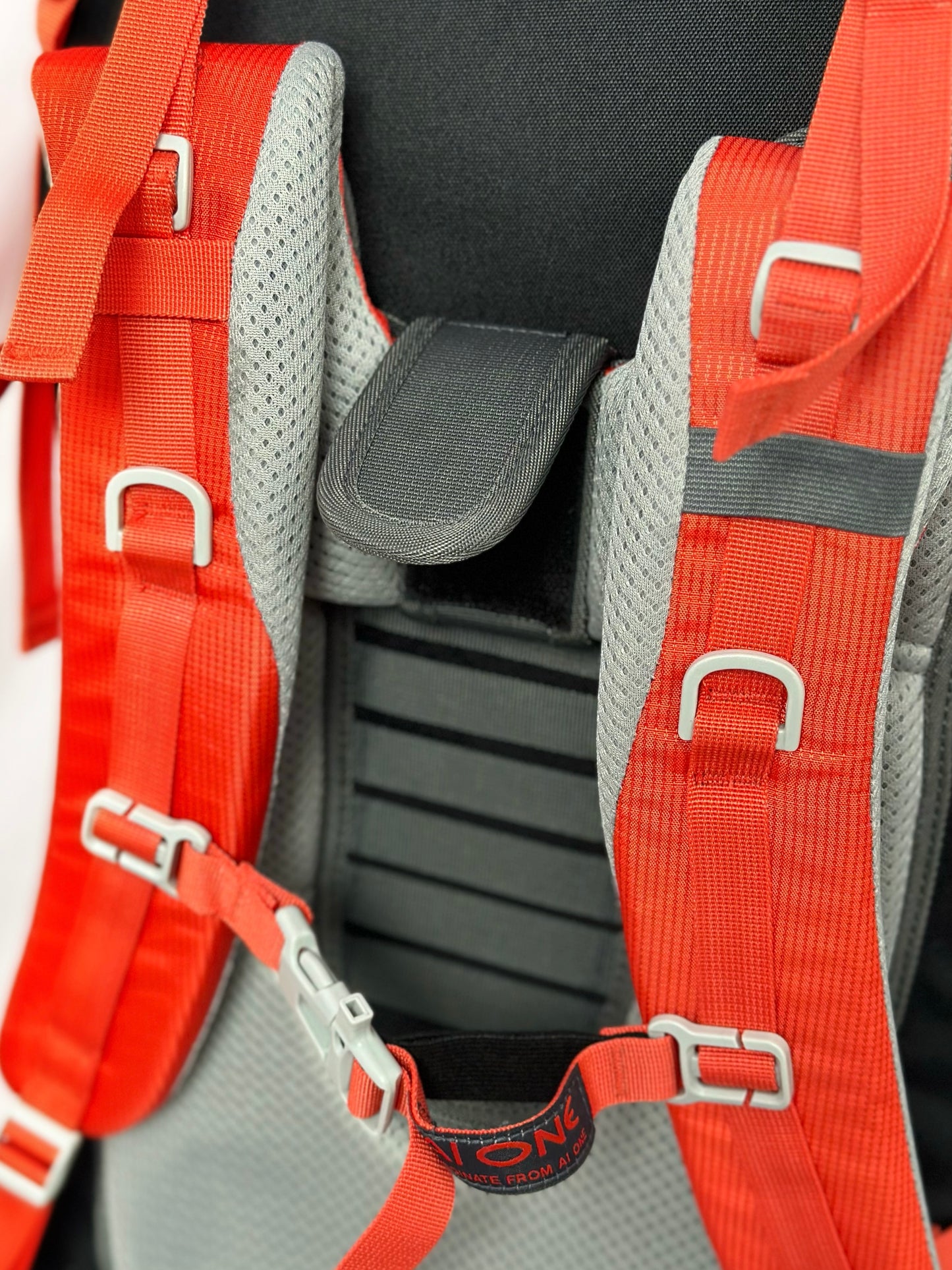 Trekking Rucksack 80 L, mit/ohne Trinksystem, mit Außenrahmen, mit Regenhülle