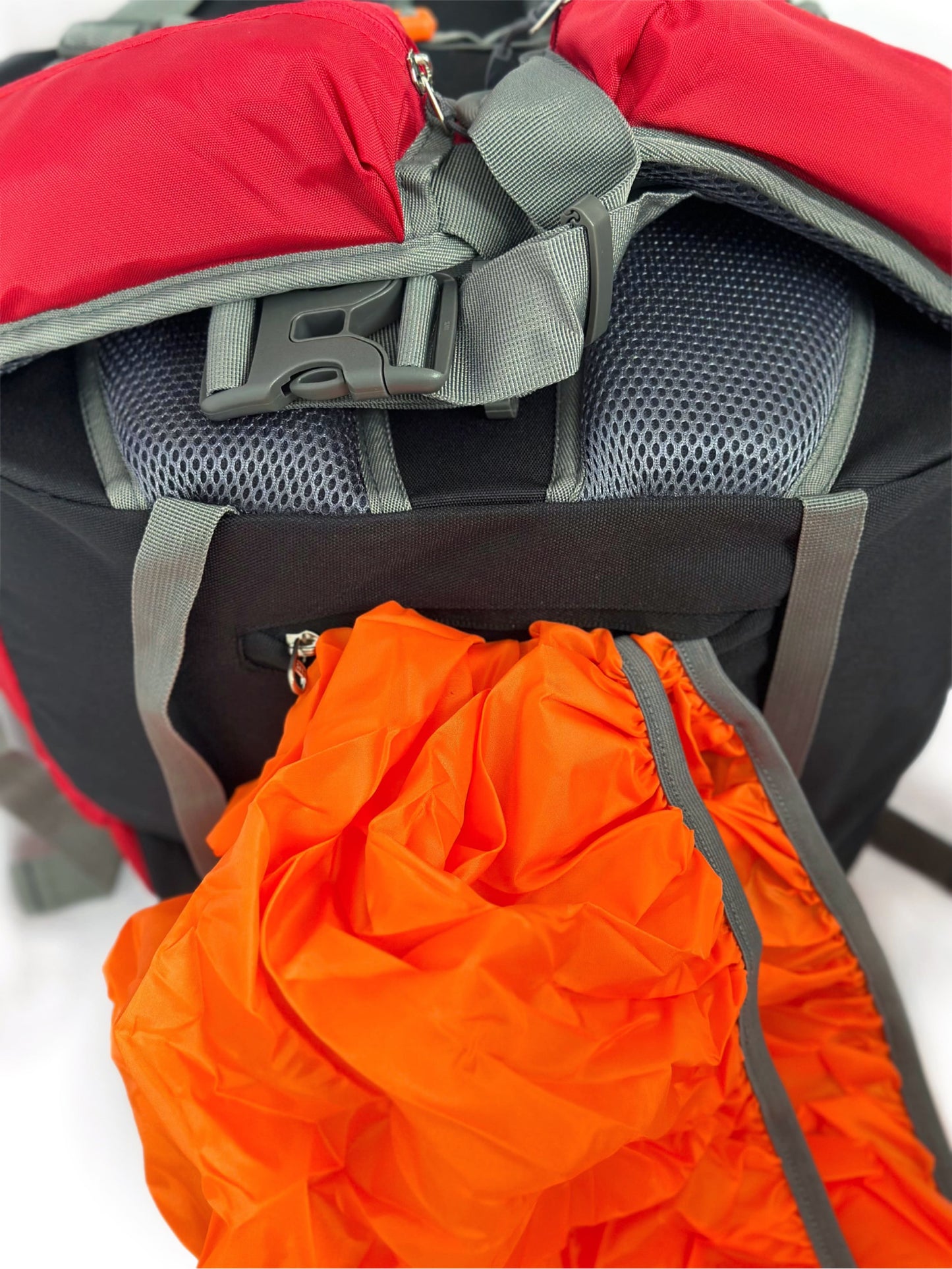 Leichter Nylon Touristen-Trekkingrucksack 70 + 5 L mit Rahmen